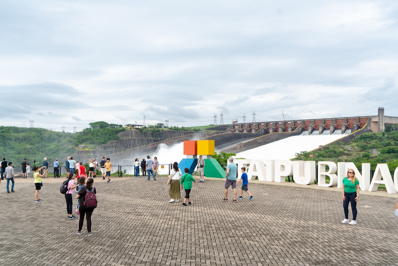 Vista da usina de Itaipu